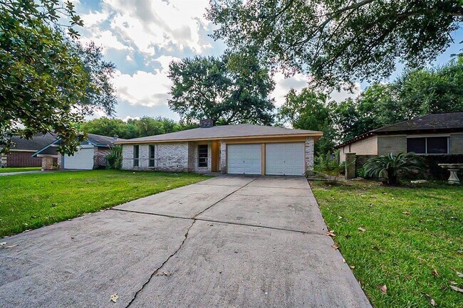 Building Photo - 4439 Donalbain Dr