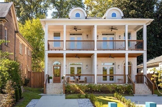 Foto del edificio - 722 Lakeview Ave NE