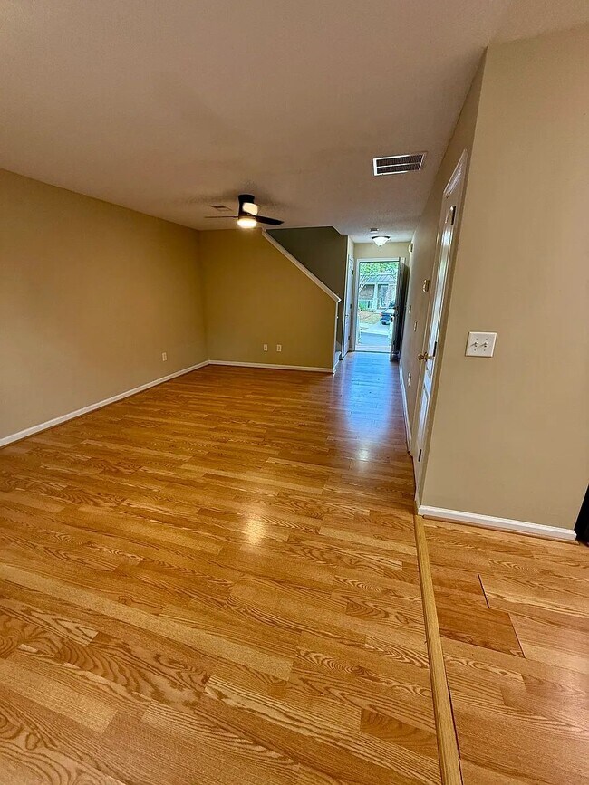 Foto del edificio - 531 Fox Creek Crossing