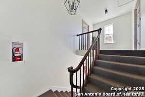 Building Photo - 102 Ruelle