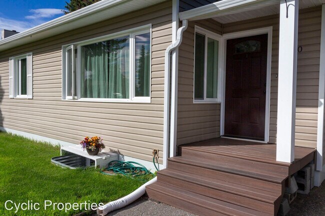 Building Photo - 4 br, 1.5 bath House - 2740 Kuskokwim Ave