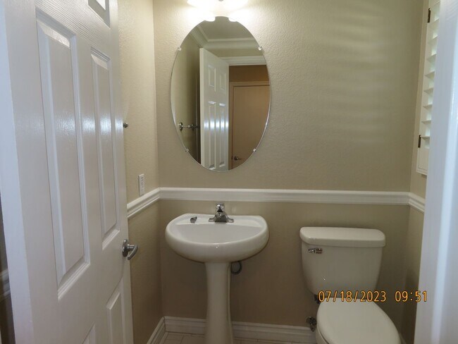 Building Photo - 26270 Monticello Way