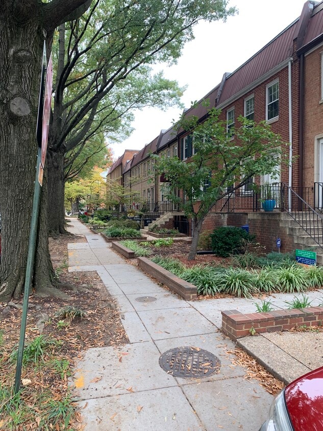 Photo - 603 G St SW (Washington, DC)