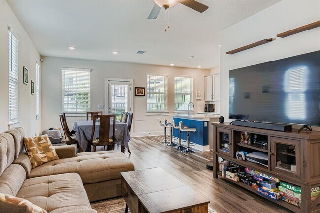 Foto del edificio - 7113 Terrazzo Cottage Ln