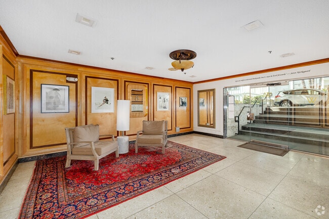 Lobby - 814 S Wooster St