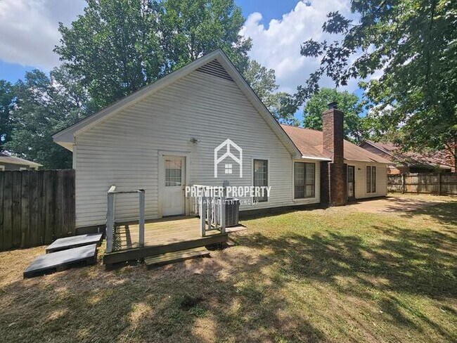 Building Photo - 4320 Shadow Oaks Cove