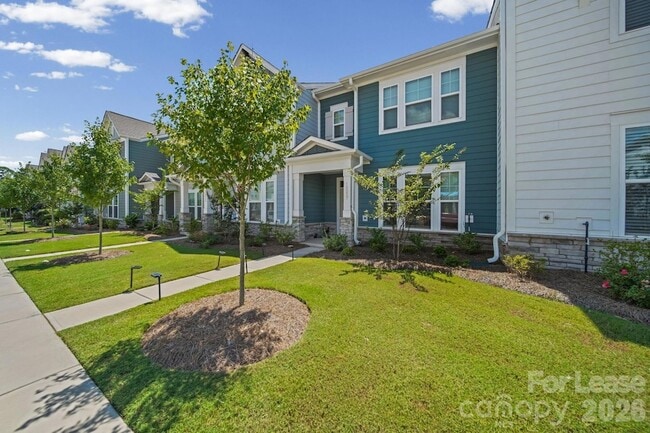 Building Photo - 10037 Mamillion Dr