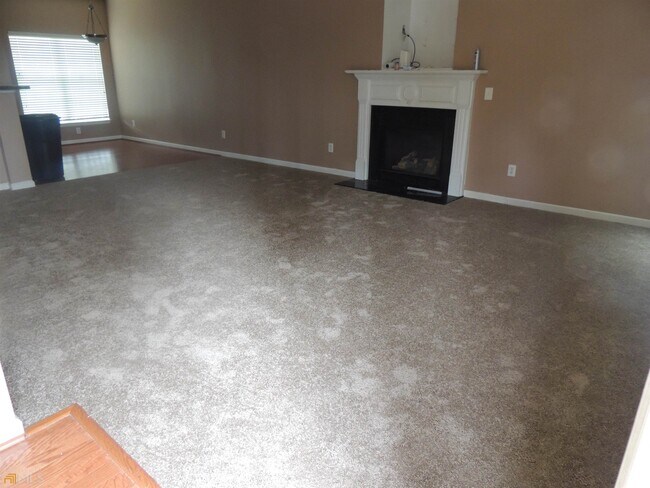 Building Photo - 2841 Walden Lake Bend