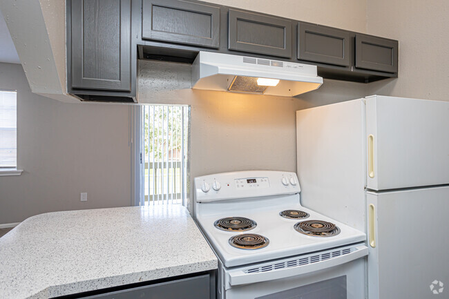 1HAB, 1BA - 550 ft² - Covington Square Apartments