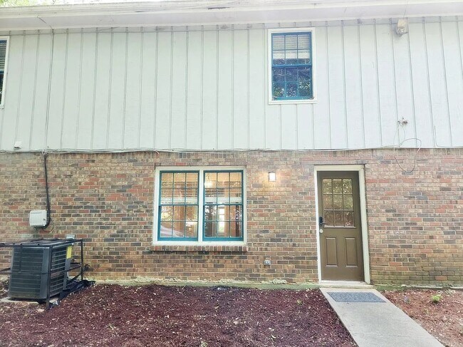 Foto del edificio - 9300 Cedar Ridge Dr NW