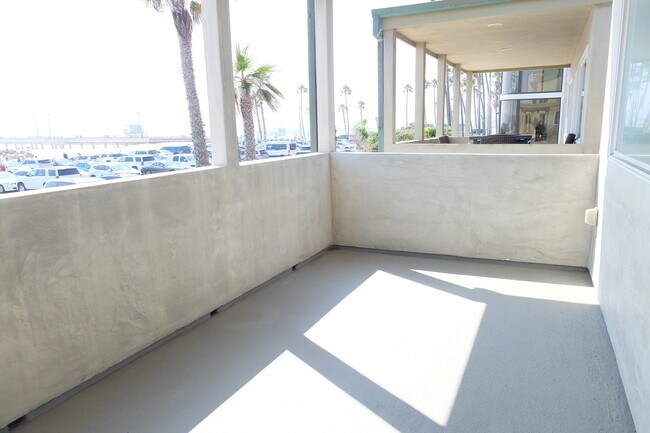 Foto del edificio - 3205 Ocean Front Walk