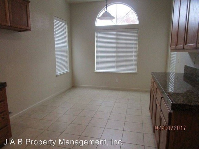 Building Photo - 3 br, 2 bath House - 1641 BECK CIR