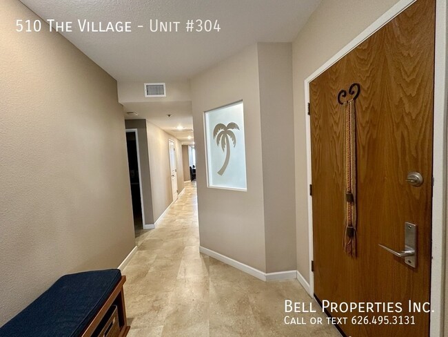 Building Photo - Fully Furnished Luxury 2-Bed, 2-Bath Condo...