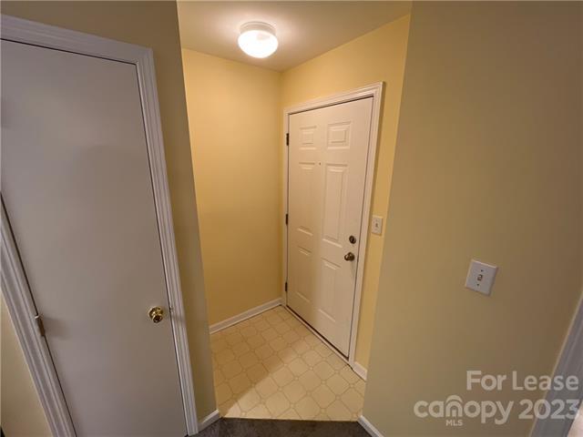 Foto del edificio - 9810 Campus Walk Ln