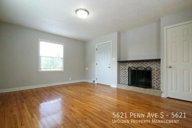 Foto del edificio - 5621 Penn Ave S