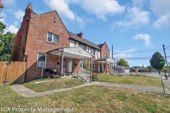 Foto del edificio - 1656 E Sycamore St