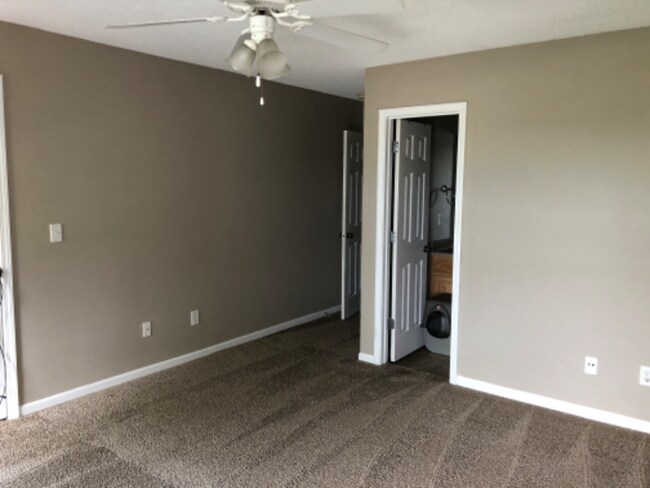 Building Photo - 13003 Everett Ct