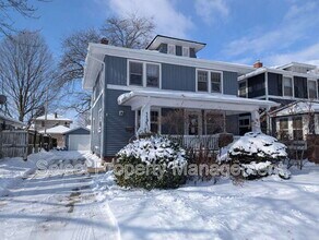 Building Photo - 1131 Pemberton Dr