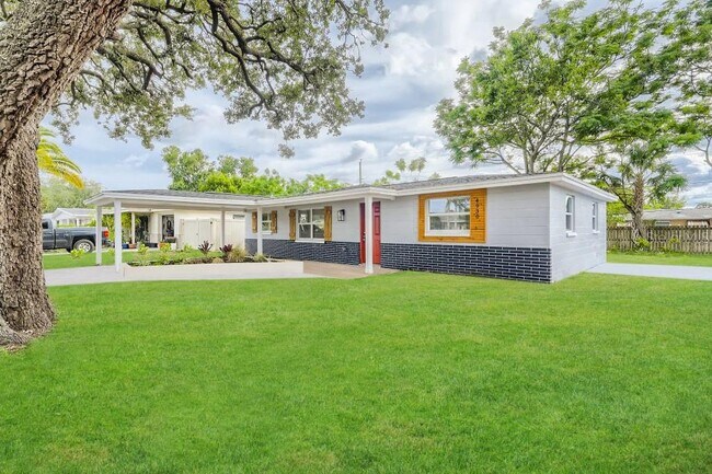 Building Photo - 4930 Fruitwood Loop