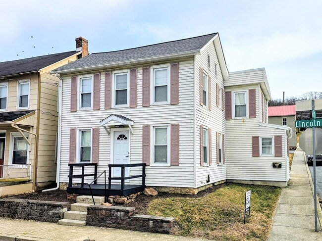 Building Photo - 103 Lincoln Ave