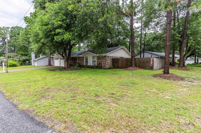 Building Photo - 100 Straford Ct
