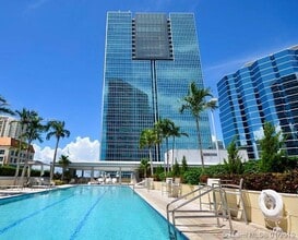 Building Photo - 1395 Brickell Ave