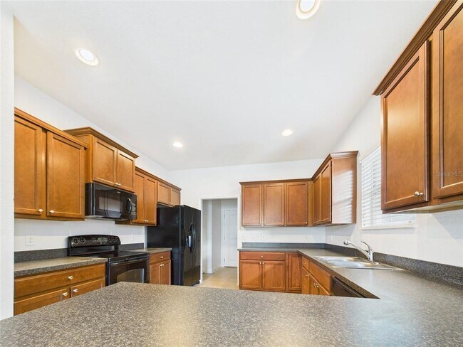 Foto del edificio - 14211 Edinburgh Moor Dr