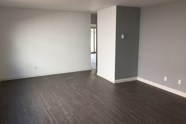Living Room - 718 N Guadalupe Ave
