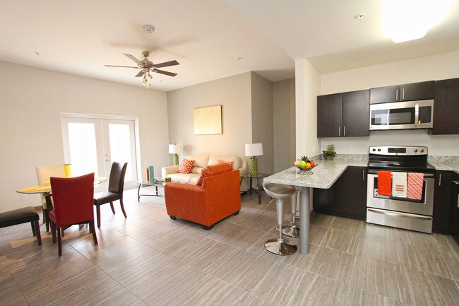 Building Photo - 502 Shiloh Dr