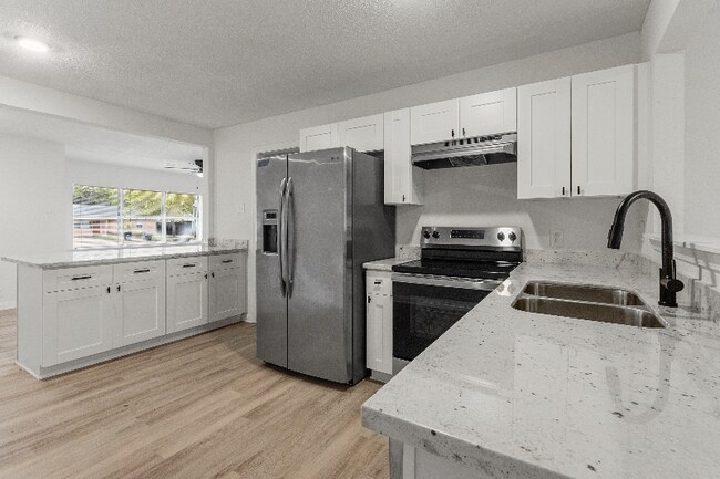 Building Photo - 4601 W 43rd St