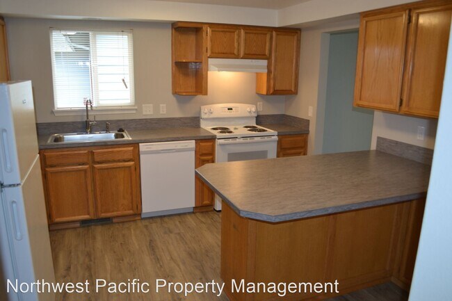 Building Photo - 3 br, 2 bath House - 4250 Terraza Court NE