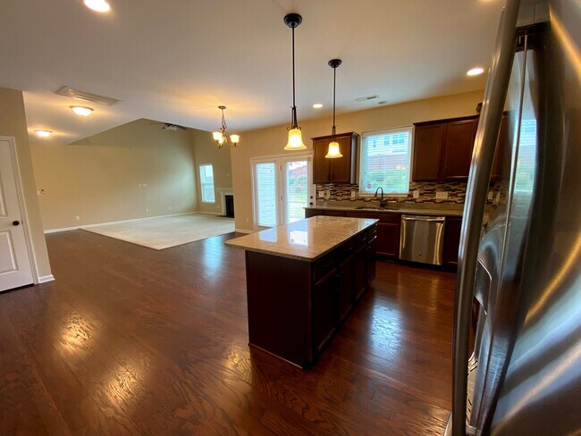Foto del edificio - 3011 Ironwood Flat Dr