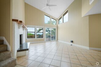 Building Photo - 1043 Barbara Dr