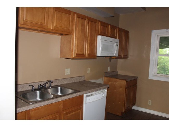 Building Photo - 3124 Peoples Ave