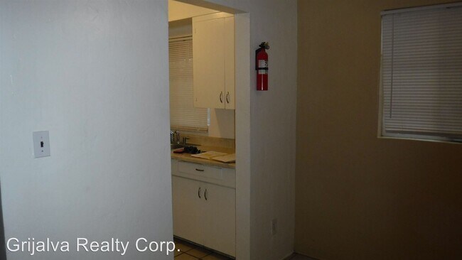 Foto del edificio - 4609 E 18th St