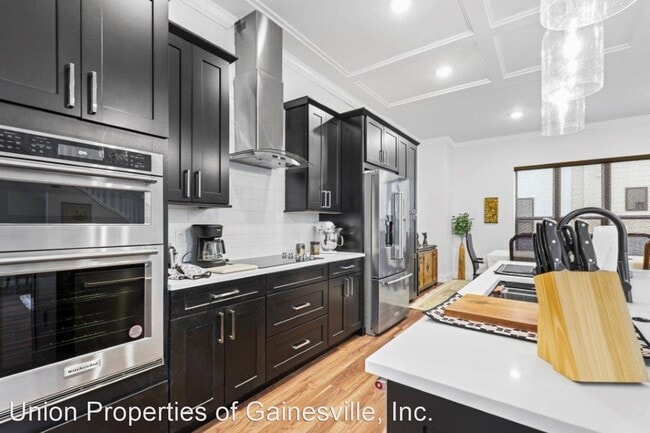 Building Photo - 3 br, 3.5 bath House - 2601 SW Williston R...