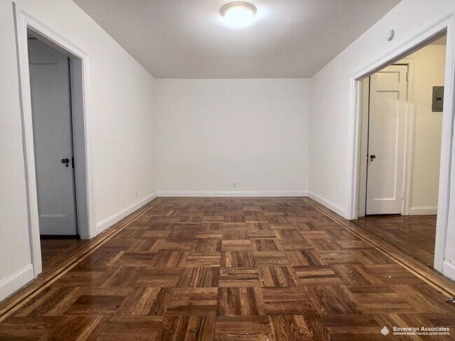 Foto del edificio - 44 Bennett Ave