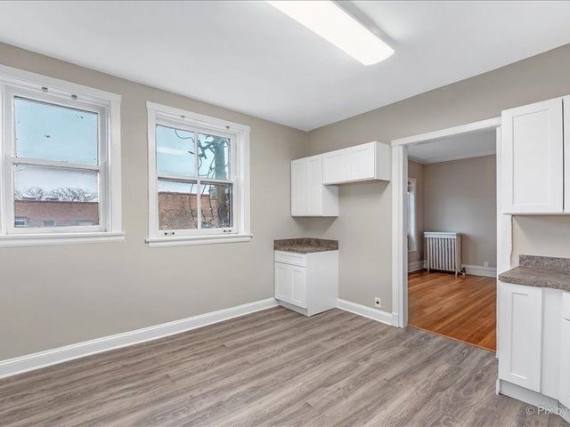Foto del edificio - 319 W Belden Ave