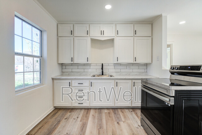 Foto del edificio - 2516 2nd St