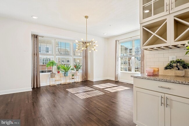 Foto del edificio - 2762 Lady Slipper Rd