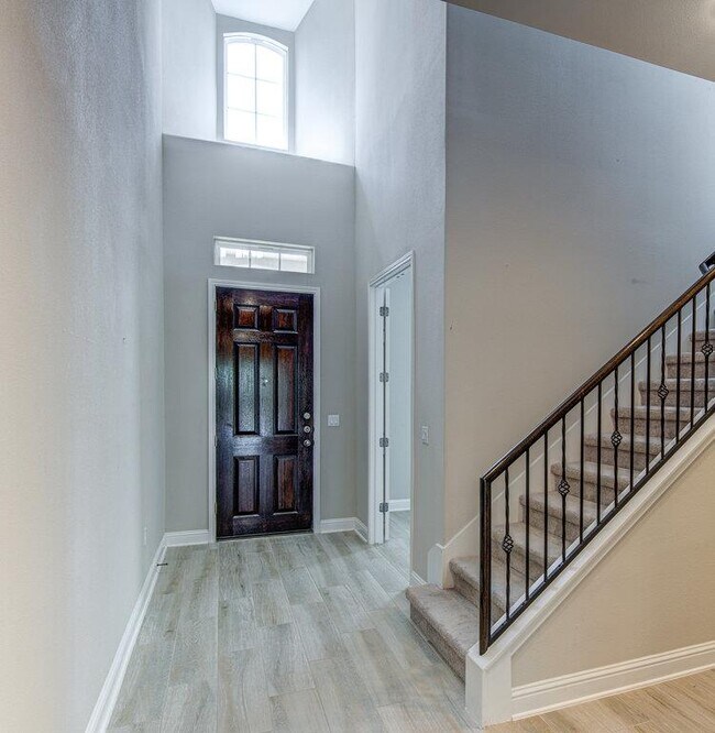 Building Photo - 7012 Calpe Dr