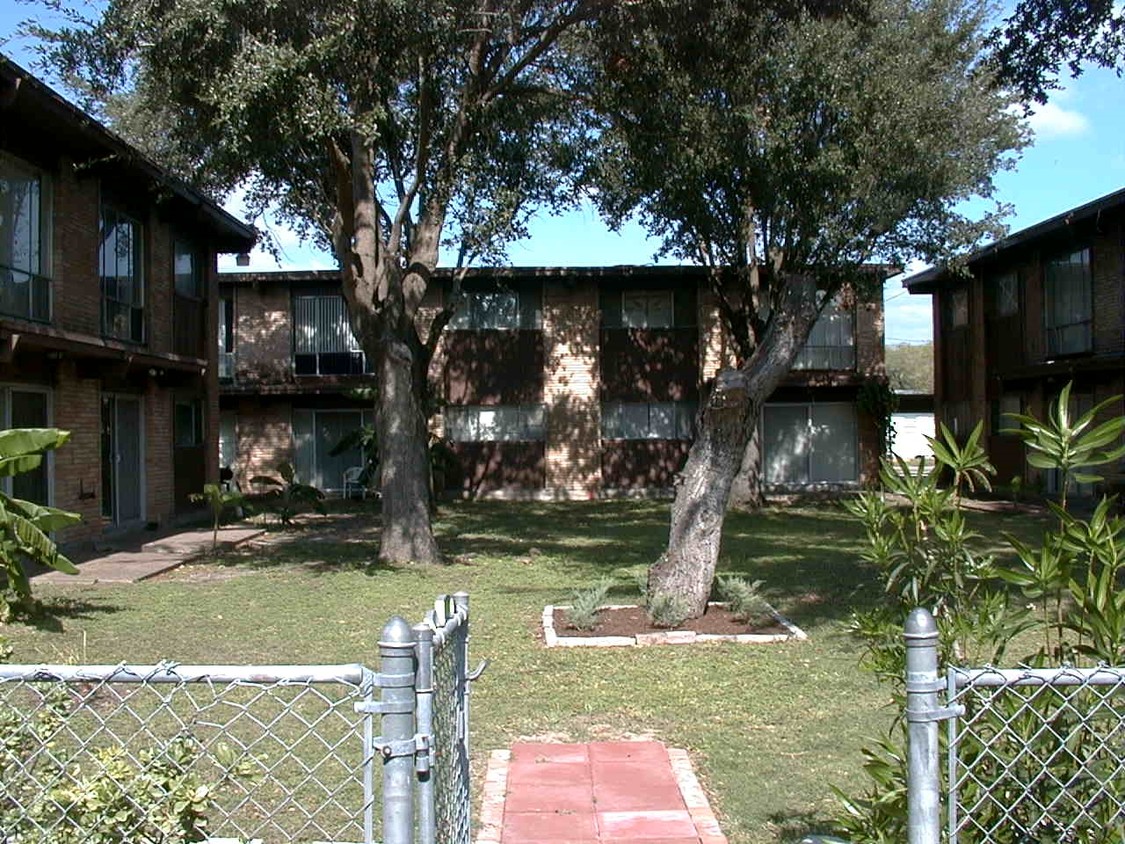 Primary Photo - Seville Apartments