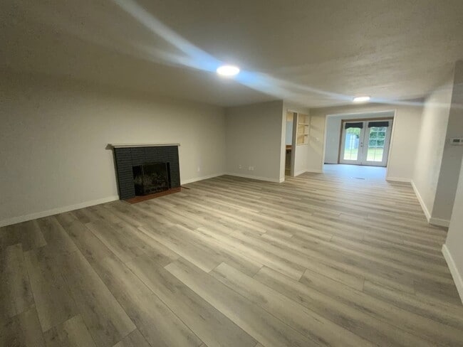 Foto del edificio - Newly renovated Lakewood Gem - Modern Comf...