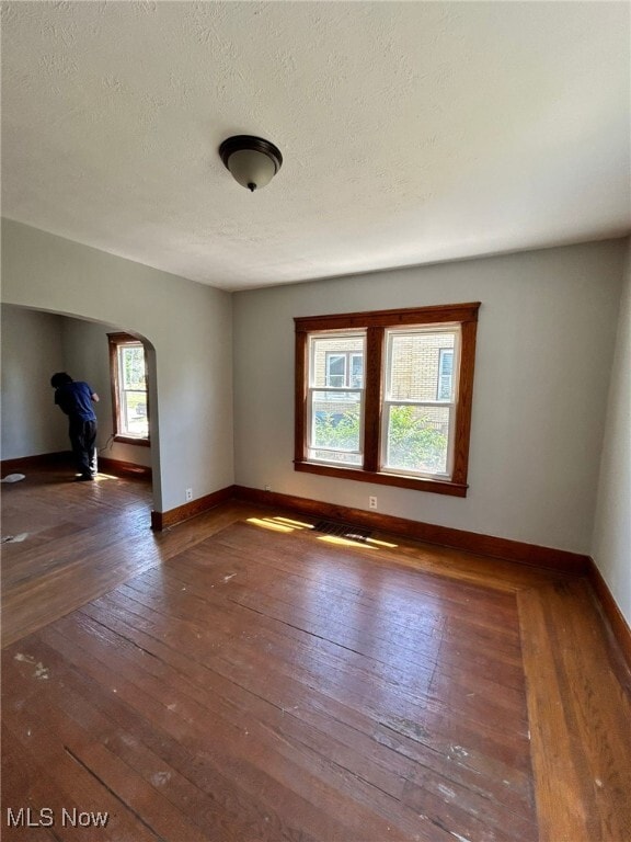 Building Photo - 2634 Apple Ave