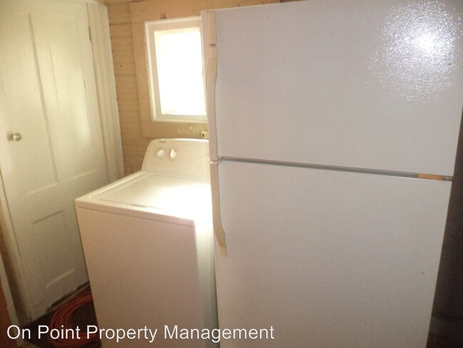 Building Photo - 1 br, 1 bath House - 521 3rd Avenue