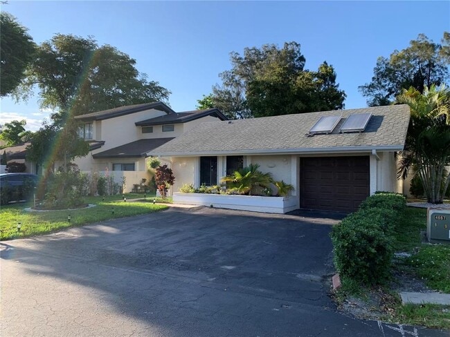 Building Photo - 8271 SW 39th Ct