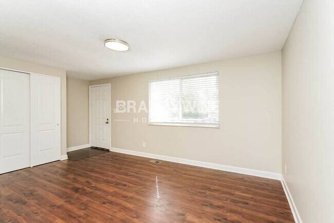 Foto del edificio - 3336 Corey Dr