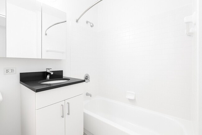 Foto del edificio - 504 W 55th St