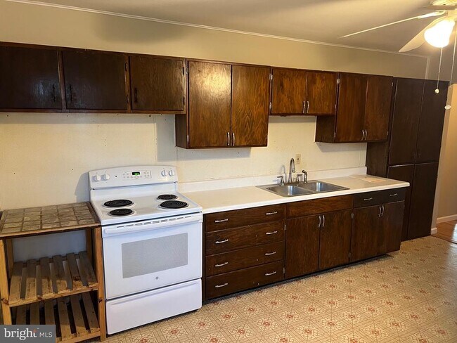 Foto del edificio - 913 S Stepney Rd