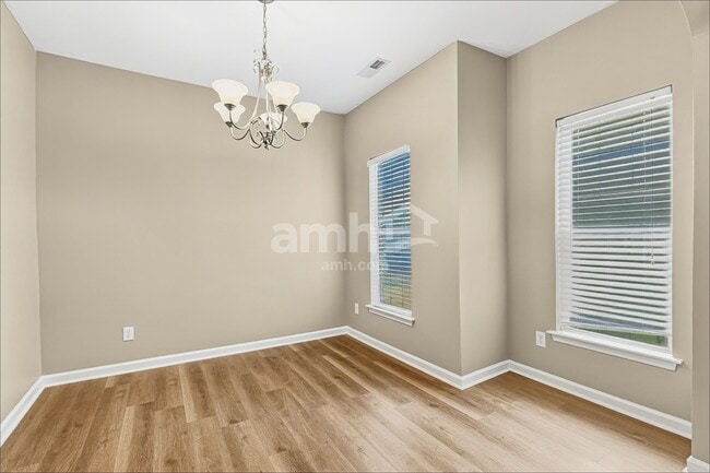 Building Photo - 86 Chesterfield Ct